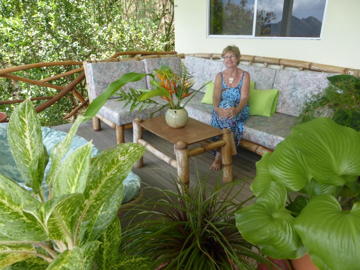 Hotel Fare Manutea Nuku Hiva Exterior foto